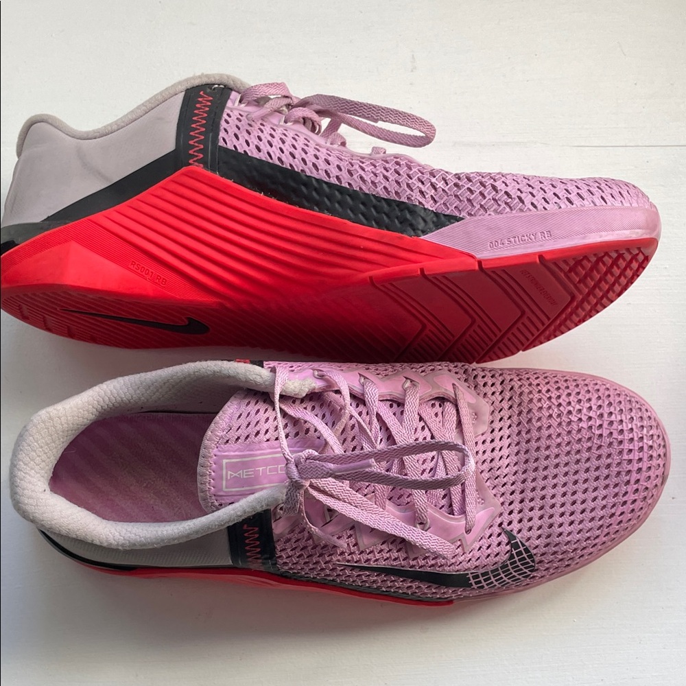 Nike Metcon Women’s 12 Vibrant Pink and Bold Red Sneakers